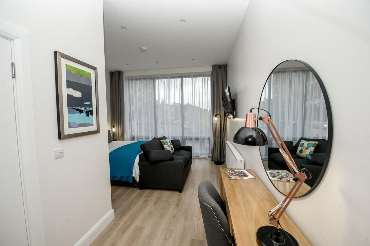 The James Suites Londonderry Exterior photo